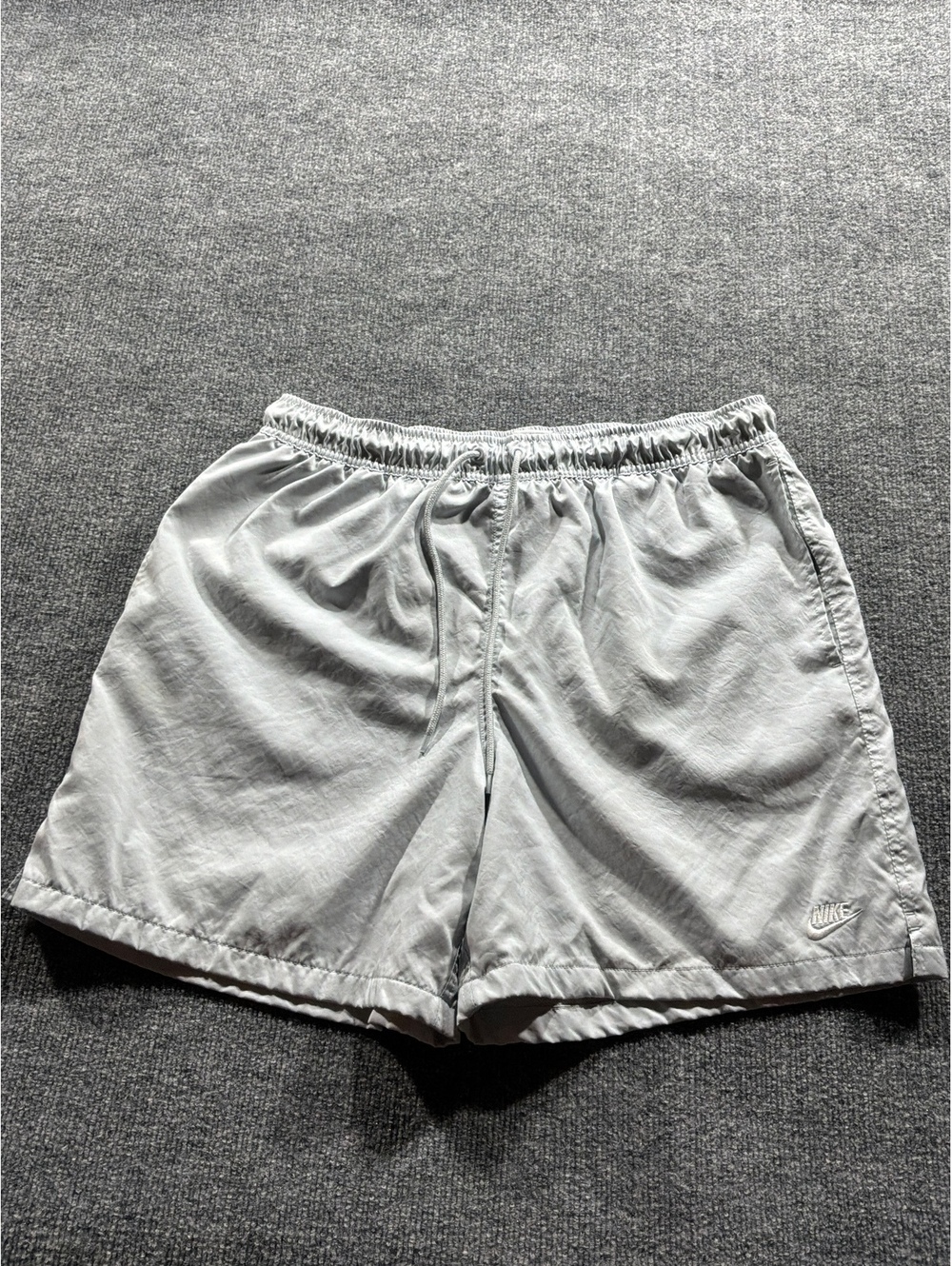 Nike Men's Light Gray Board Shorts Size XL
